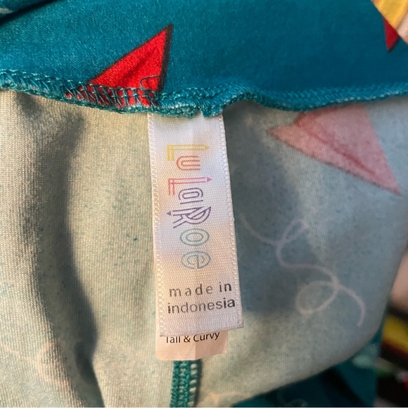 ✨✨$5 Closet Clean Out! ✨✨ - Picture 2 of 6